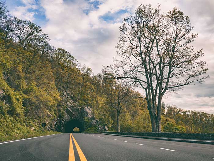 skyline drive mary's rock tunnel